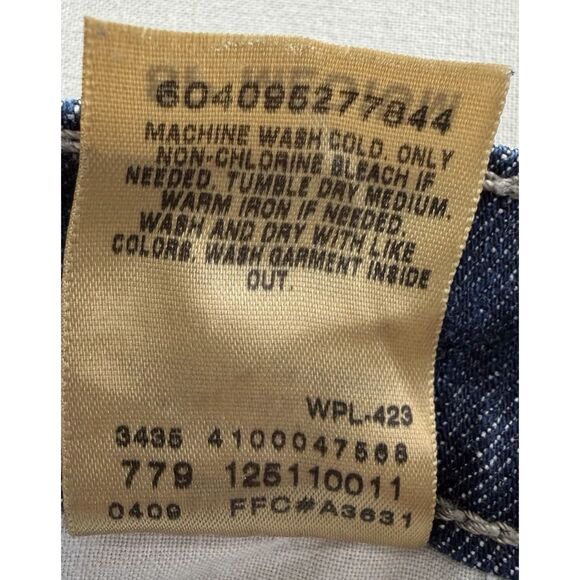 Levi's 512 Women's Perfectly Slimming Boot Cut Ankle Jeans Size 8P (Fit 28x28) - Picture 12 of 12